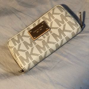MICHAEL KORS- BONUS INCLUDED